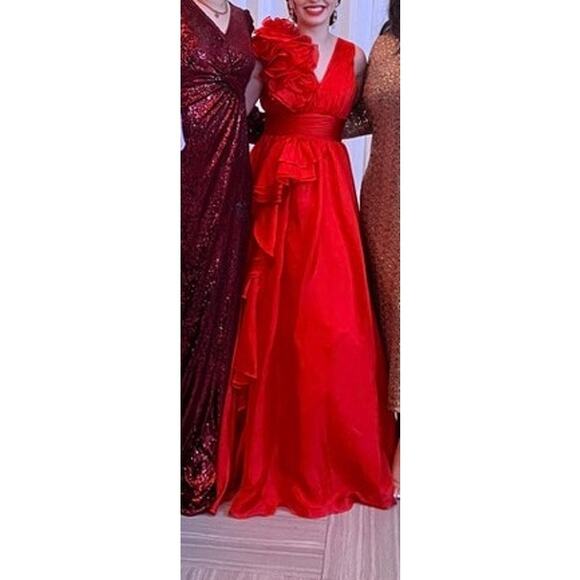 Mac Duggal Ruffle Detail Ruched Chiffon Ballgown - Picture 5 of 5